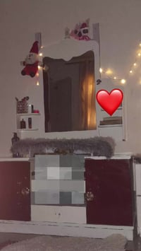 غرفه تركي 5 قطع ميز مرايا كنتور و 2 كومديات وزاويا  (بدون جربايه) الكن...