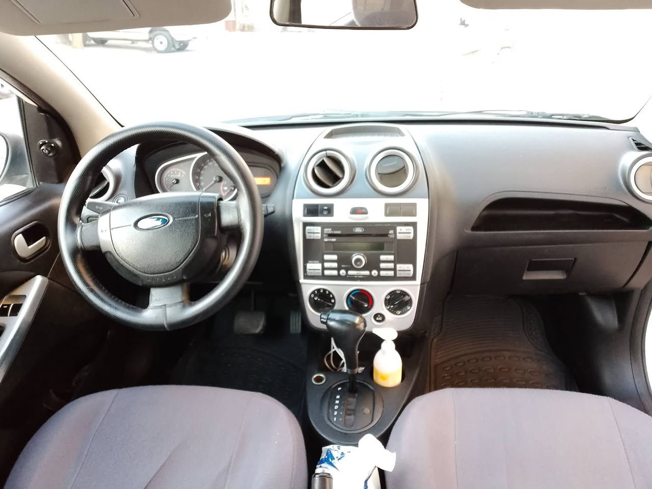 .                               بِسْمِ اللهِ الرَّحْمَنِ الرَّحِيْم
فۆرد فیگۆ : مۆدێل 2011

گێڕ ئۆتۆماتیک ، تەبرید ، سەنەوی و ژینگەو ڕێگانی هەتا 2028/6/5 تازەیە دوو پارچەو پەڵەیەکی بۆیاخە بێ ناوگرتن گێڕو مەکینەو تەبریدو بەناوکردن و غرامە هەمووی بە شەرتت
سعر٧٠گەڵا
ژمارەی تەلەفوون⁄ *********** 
***********
