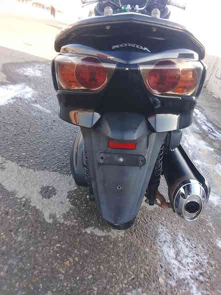 السلام عليكم فورزا صفر عشره كلشي شغال بيها مكينه جديده قبل ١٥يوم شادها كلوب بالجنطه ستان صفح صالنصه بلاديه امبيثري شغال مرايات البلادي بيه نقص استان تعليك وتريشه صفحه الاستان الصفح السعر مليون و600 وبيها مجال الشراي يراسلني وتدلل المكان القرنه النعيم بني منصور ***********
