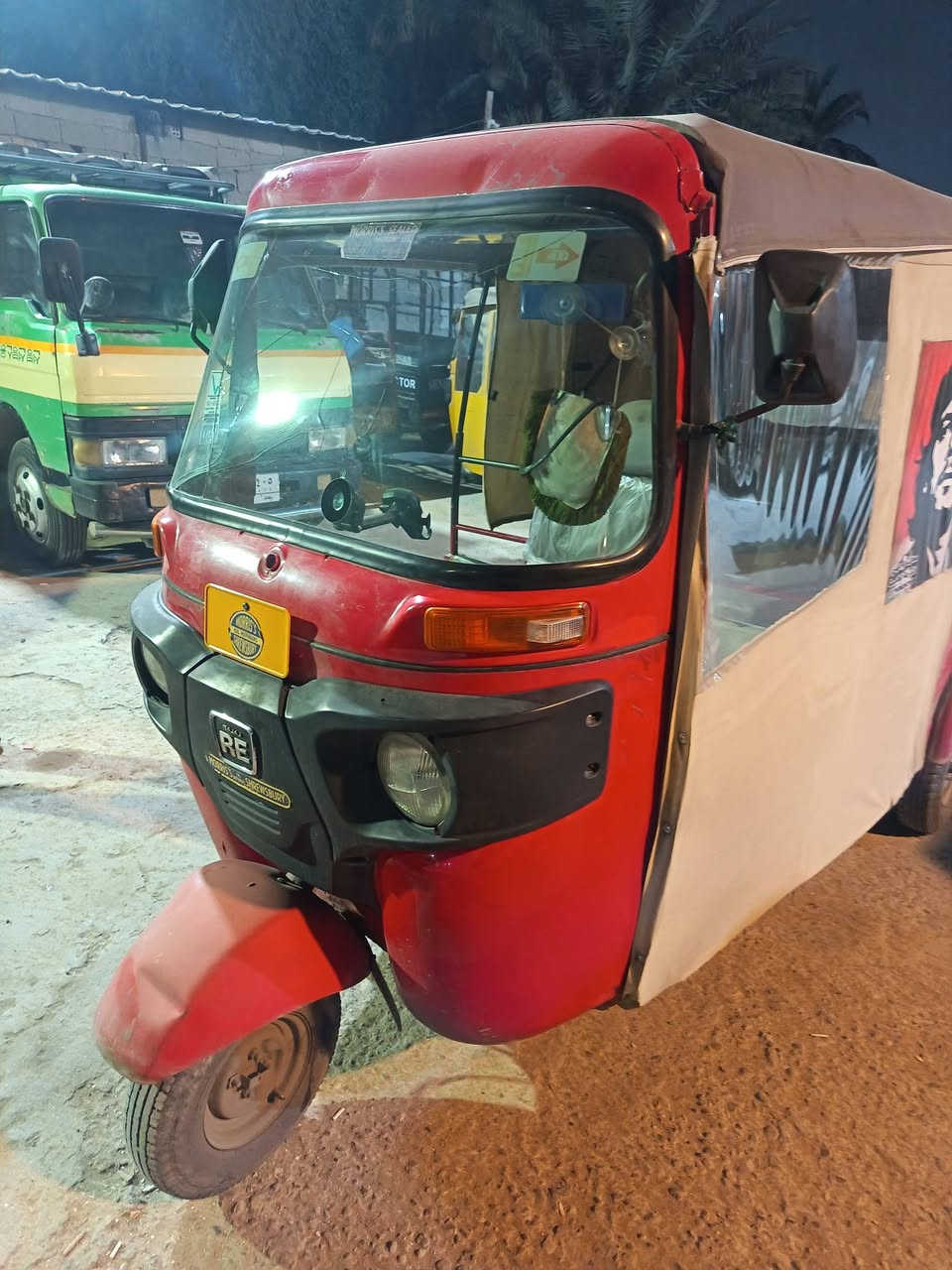 سلام عليكم تكتك ١٨ البيع اورق المصطفى كامله المكان بغداد شراي يتصل ***********
