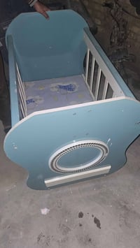 سرير أطفال • قابل للهز • الميمونة ميسان