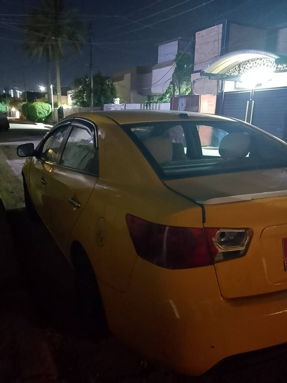 السلام عليكم فورتي 2010وارد امريكي حادثهة جاملغ وبنيد تبريد مكينة كير خير من الله سيارة 2000 دوش كاملة مكملة السعر 72وبيها مجال العنوان بغداد الغزالية ***********
