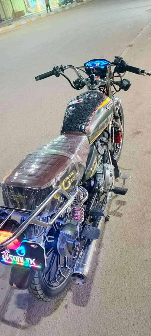 سلام عليكم دراجة سيفان لبيع كفالة عامة دراجة موديل 2024 لستفسار عل هاذ رقم***********
