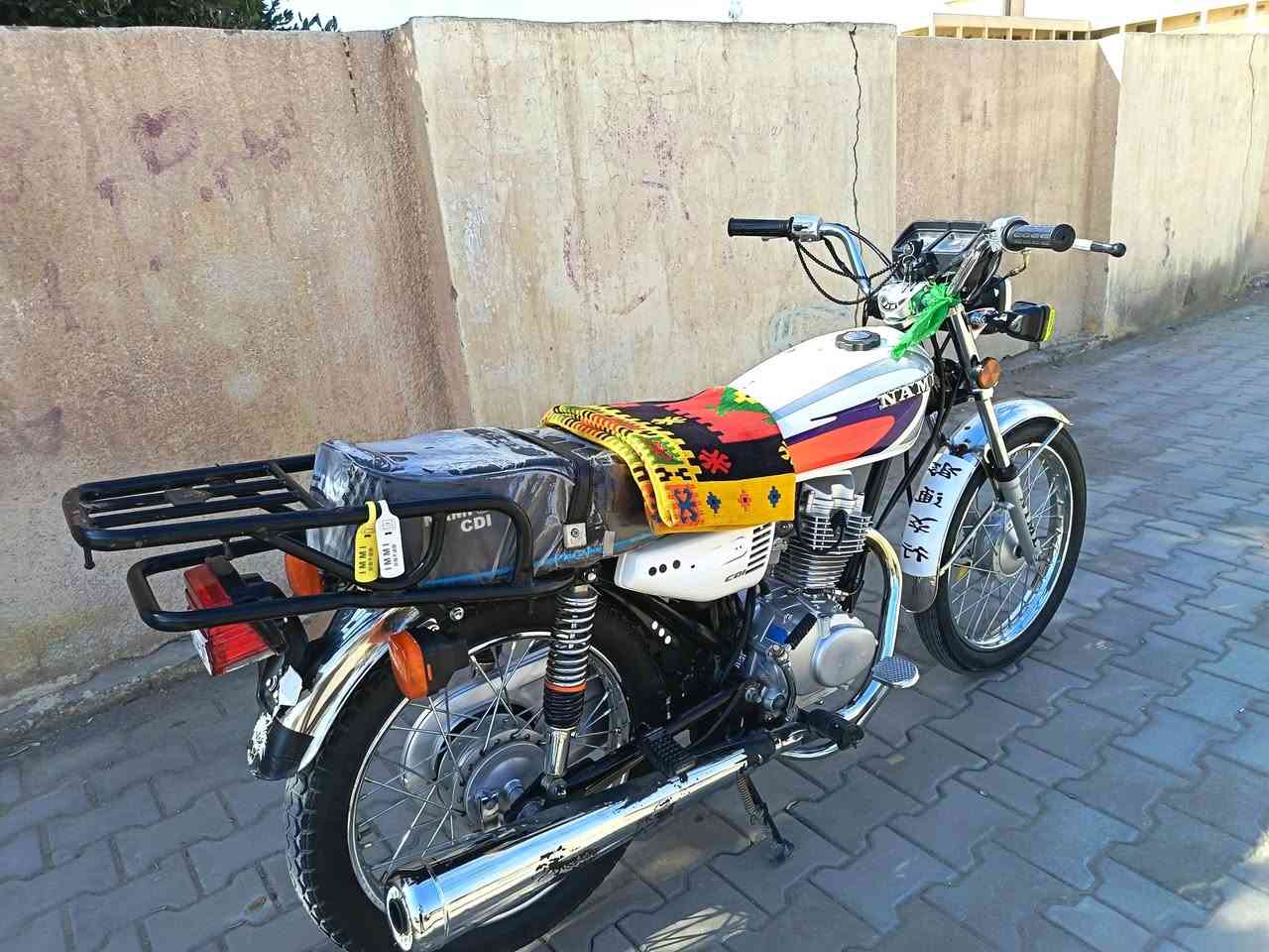 نامه ميتاز مديل 26 صارلها شهر من طالعه من معرض دراجه نضيفه وتخبل احلى من صور مال جناي مرتبه وبيها غراض مال شلامجه كامله مكمله السعر 650 مجال بسيط الشراي العنوان كربلاء الاتصال ***********
