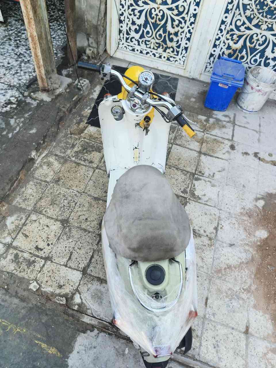 سلام عليكم 
‏كلاسك عبد الحليم ٦٠ دراجة نظيفة بمعنئ الكلمة و مصروف عليه الله شاهد بيه زوج تايرات جدد  دراجة شغل و اطلع،عوزه بس سلف و تشتغل سلف و باقي كلة شغال عنواني الشعب سعره ٢٢٥ واتساب *********** بيه مجال بسيط
