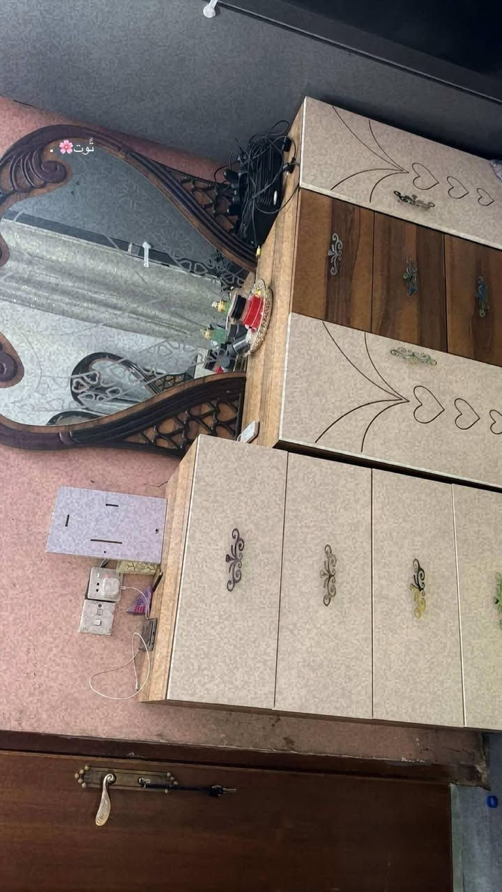 سلام عليكم عندي غرفه نوم تركيه للبيع اخو الجديد نضيفه كلش ٩ قطع رايدتهه ب٦٠٠ وبيهه مجال بسيط مكان بغداد ابو غريب خرنابات
#متابعين
سلام عليكم عندي غرفه نوم تركيه للبيع اخو الجديد نضيفه كلش ٩ قطع رايدتهه ب٦٠٠ وبيهه مجال بسيط مكان بغداد ابو غريب خرنابات


**إذا كنت صاحب هذا الإعلان وتريد حذفه لأي سبب، رجاءا أرسل رسالة إلى الدعم الفني**