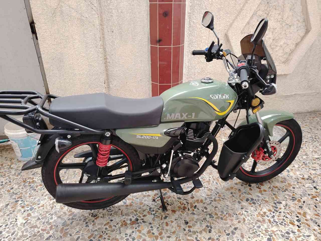 السلام عليكم دراجة سونك ماكس 1مديل 25 مكينة 200 سيسي زيرو أوراق كاملة مكفولة كفالة عامة دشبول شاشة اكتروني اشاير لد بكلايت زنون عالي ناصي دراجة شخط مابيه بيه أضافات درع شراي يتصل مكان بغداد مدينه الصدر رقم الهاتف ***********
