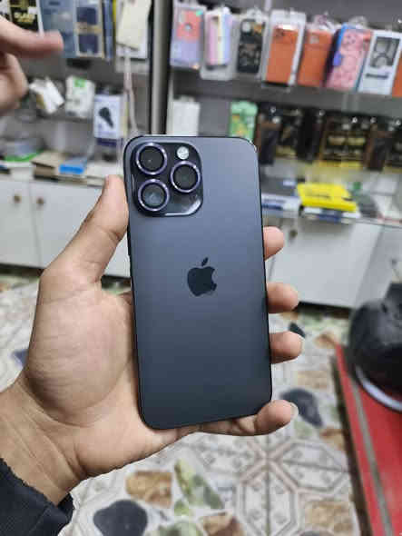 التفاصيل داخل الصور كل جهاز ويا هديه
شاحنه + حافضه + لاسق شاشه + عدسات كاميرا 💜🤍

العنوان : الضباط شارع ابو شيرين 
مكتب : توفي فون هـاتف ***********
💜🤍
