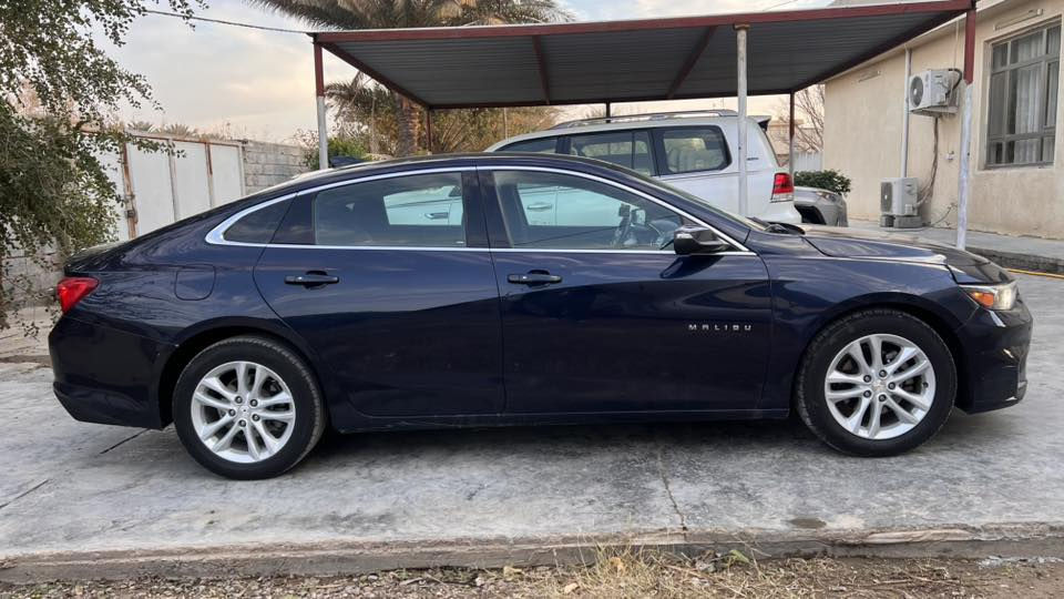 السلام عليكم : ماليبو موديل 2018 مواصفات LTحادث خفيف صور الحادث بالمنشور بنيد وشويه جاملغ سيارة جاهزه وبدون نقص رقم اربيل تحويل أو وكاله السعر 103 اصور سعرها مناسب وحادثه خفيف مكان السياره بغداد اليوسفية هاتف 
***********
***********
