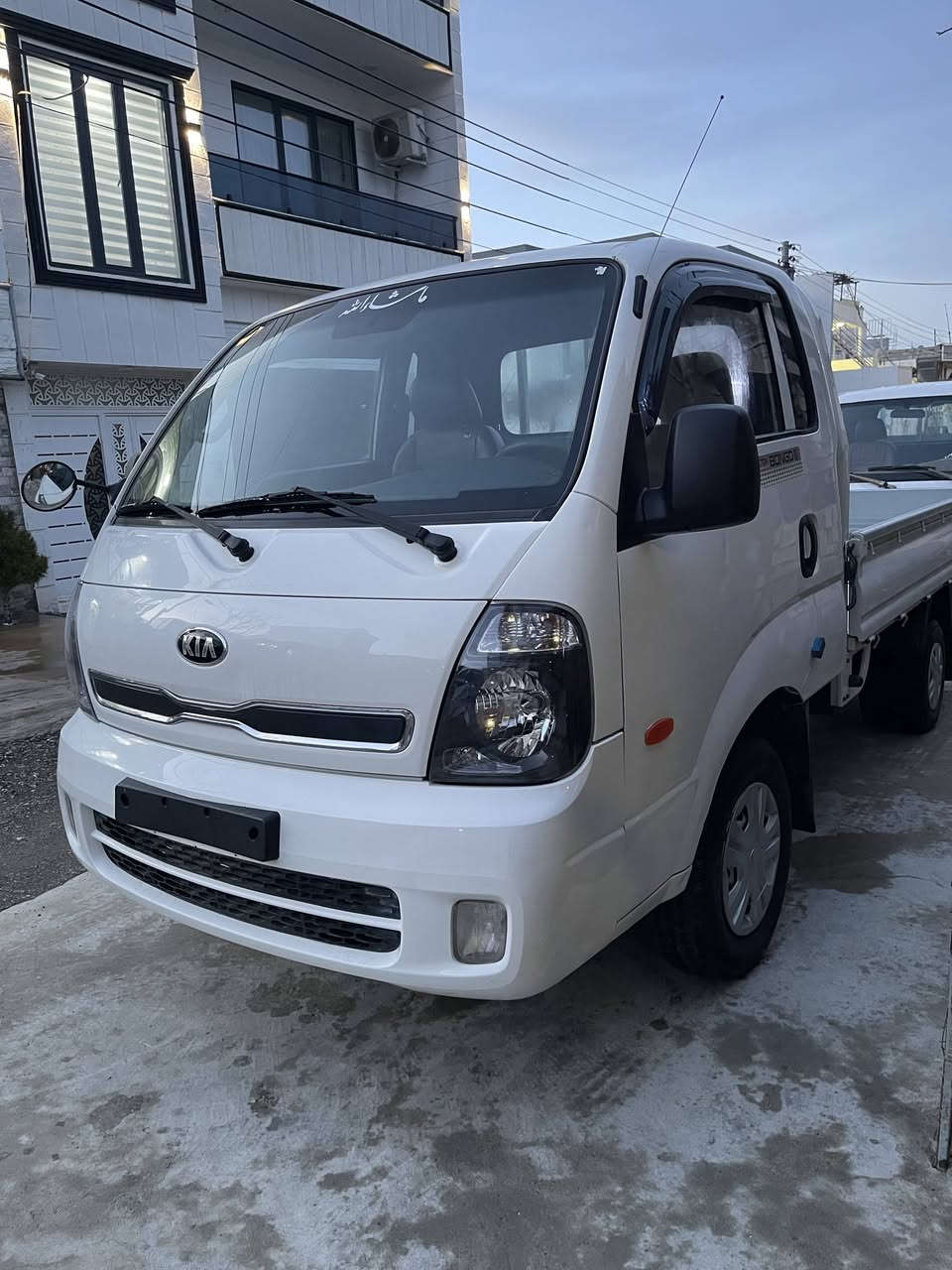 2015لۆک و سفر و دانسقە
ماشاللە ماشاللە 

بەشەرتی هەموو شتێک 

یەک ڕەخنەی ماقولت لێ گرت 5گەڵا ببڕە

یەک قەترە ڕزیووی بەدڵی خۆت پارە ببڕە 

وەسفی ناوێ سەیارەکە خۆی ئەدوێ
سعری 78گەڵا

***********

***********
