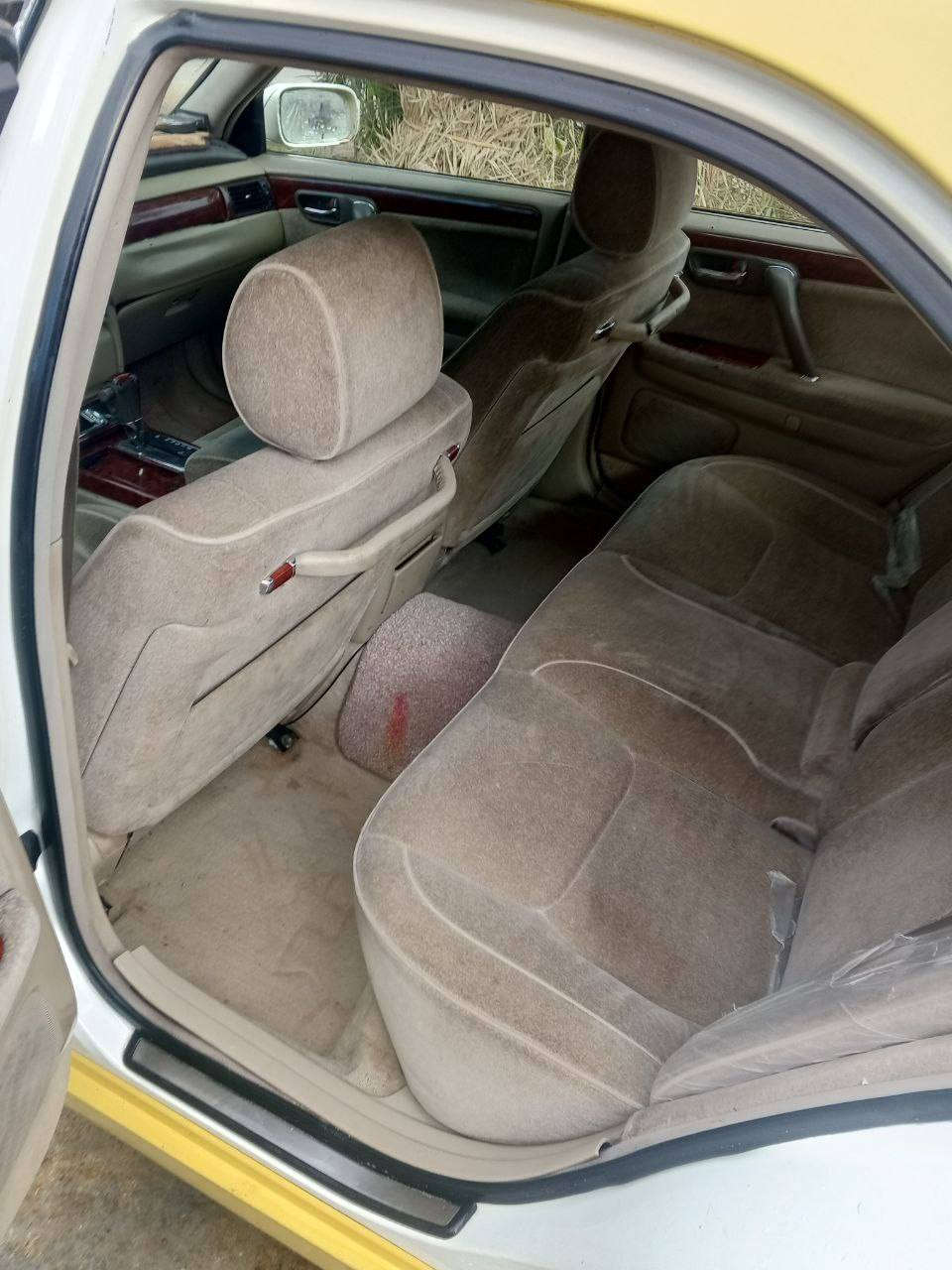 سياره ملكه موديل 2025 صلاح الدين. رقم قديم السياره مكفوله من الكصه والضربه وكاله عامه مباشرت من المالك بسمك للبيع عليه. غرامات وهيه. 11ورقه. يستقطع من السعر  السعر 55 ورقه. وبيه مجال بسيط السياره اربع دكم اصل كرستال العنوان الديوانيه.  قضاء الشاميه رقم التلفون ***********
