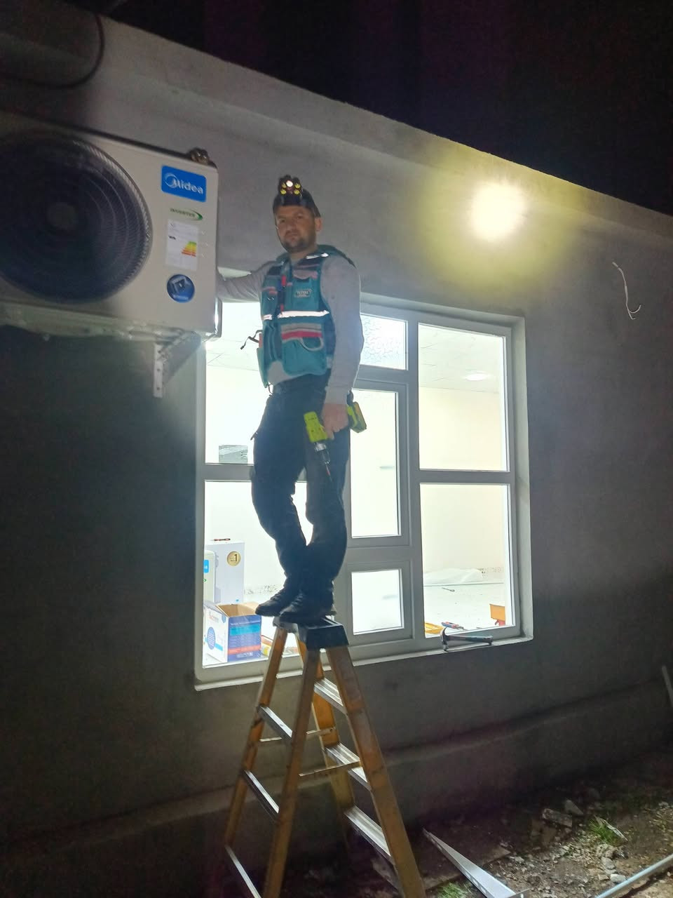 مستمرين بتجهيز وتركيب العملاق الازرق الاصدار الجديد ميديا تكييف انڤيرتر بتاريخ 2/3/2026الحملة الرمضانية كادر ورشة البشير لتدفئة والتبريد بأدارة علي الجبوري تحياتي لجميع/***********
