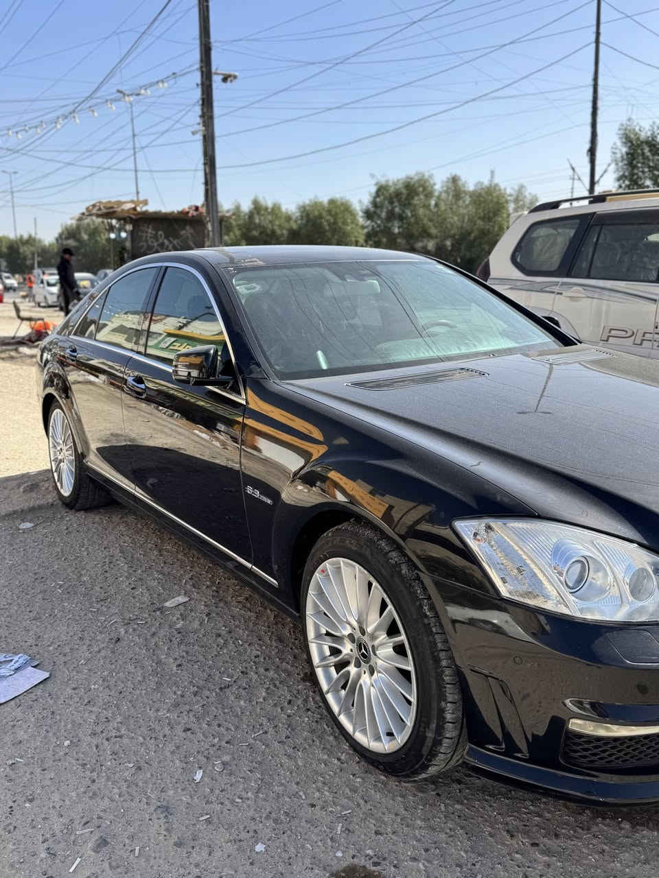 مرسيدس S350 2009
السياره وارد الماني
فول مواصفات
بردات بلاديه 
برده جامه خلفيه 
رادارات امامي خلفي وحساسات امامي خلفي
كامرة امامية 
ابواب شفط صندوق شفط 
كشنات تدفئة تبريد 
وكلش هواية بعد مواصفات ممذكورة
السيارة مكفولة من الضربة والصبغ 
السيارة رقم اربيل ب اسمي 
ماشيه 149 الف كيلو 
مكان السياره بغداد الشرطة الرابعة
 
السعر 205 وبيهة مجال 
للاتصال : ***********
