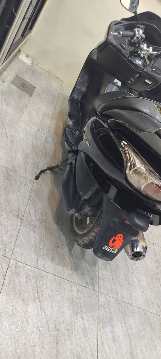 للبيع
عطلها بسيط كتف الشحن
ادفع سعر عجبني ابيعك


**إذا كنت صاحب هذا الإعلان وتريد حذفه لأي سبب، رجاءا أرسل رسالة إلى الدعم الفني**