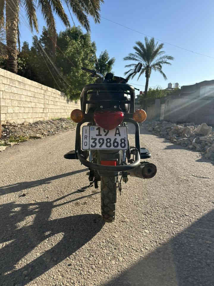 سلام عليكم 
دايون 200c كلاسك 
نضيفه كلش اي نقص مابيه مكفوله من كلشي 
رقم سنويه تحويل ثاني يوم 
رقمه كربلاء مشروع وطني تحويل وين ماتحب 
سعر مليونين و150 وبيه مجال مستعجل ع بيعته والله تسوه اكثر 
***********
مكاني بغداد ابوغريب
