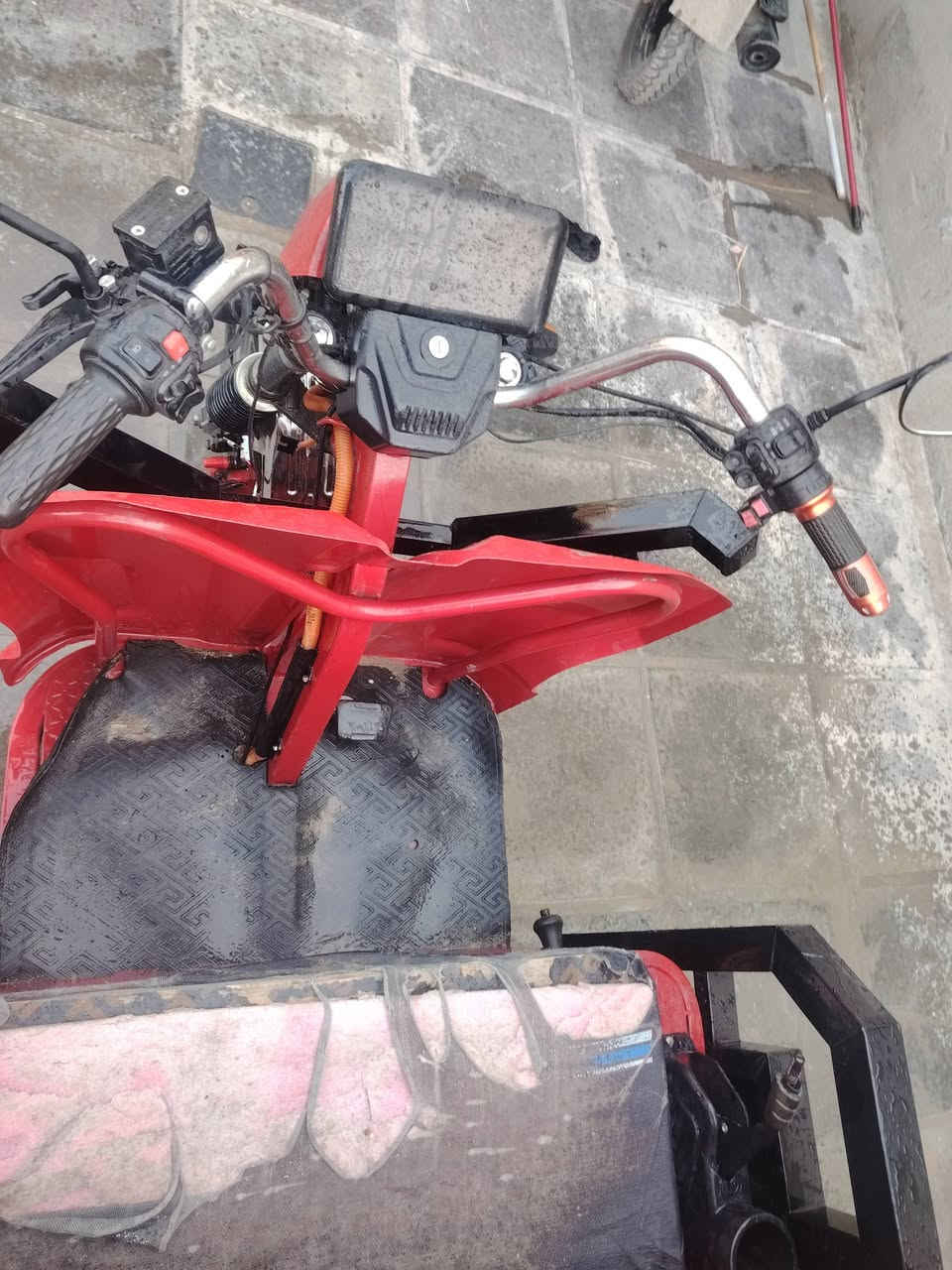 السعر 750 وبيها مجال     ***********
