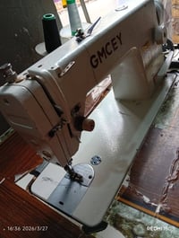 مكينة خياطة • نظيفه جداً • حله مركز المدينة