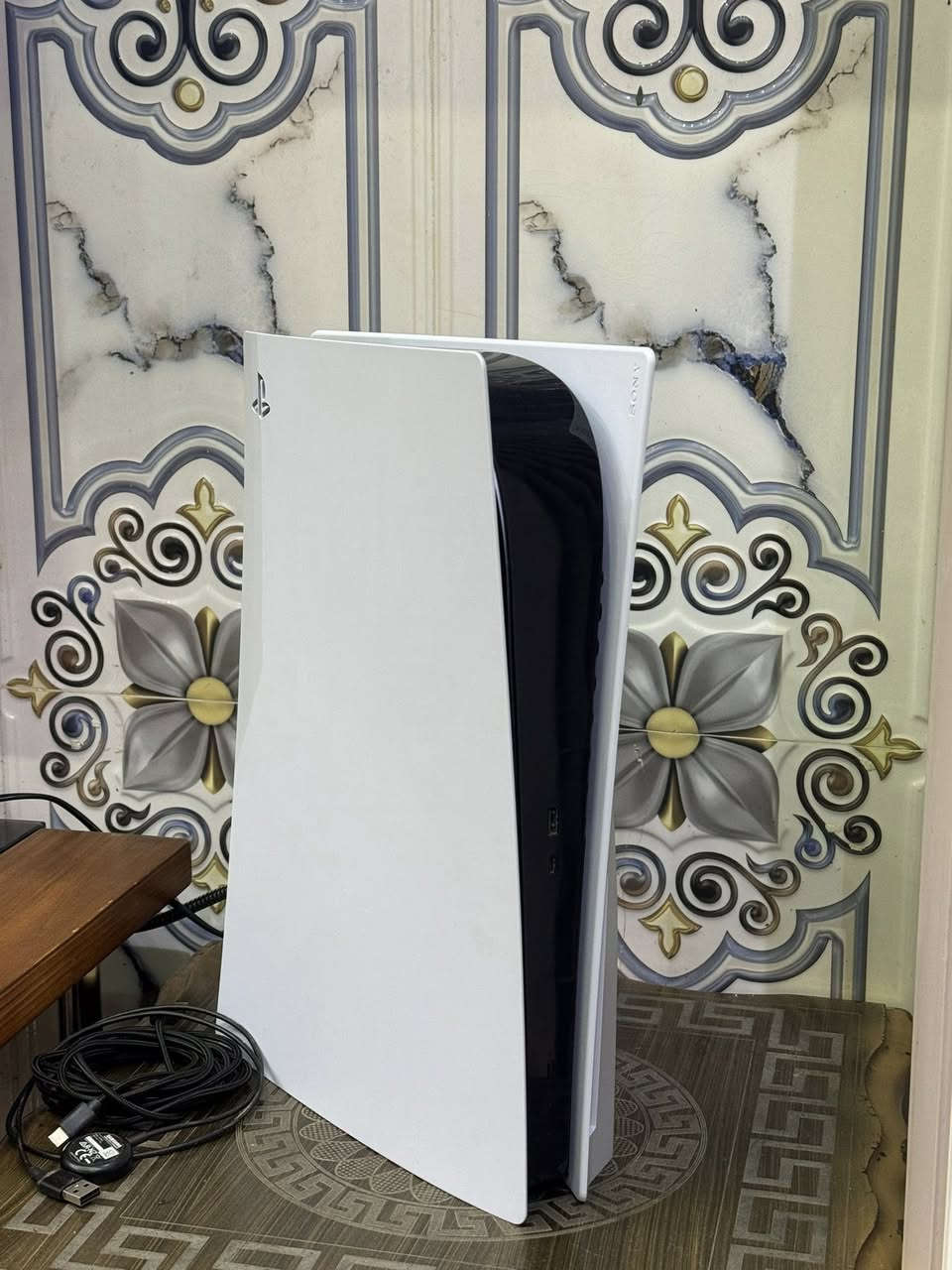 بلي فايف فات اوروبي السعر 550 الف قفل كلش 
البلي نظيف كلش نطيف تجي وتفحص بعينك وضمان مدى الحياة لان على ايدي ونظيف
جميع ملحقاته موجودة وياه حسابين بيهم العاب 
سبايدر مان وباتمان وفيفا 2026 وكول اوف ديوتي وبعد هواي العاب *********** للتواصل هذا رقمي وبخدمتكم
