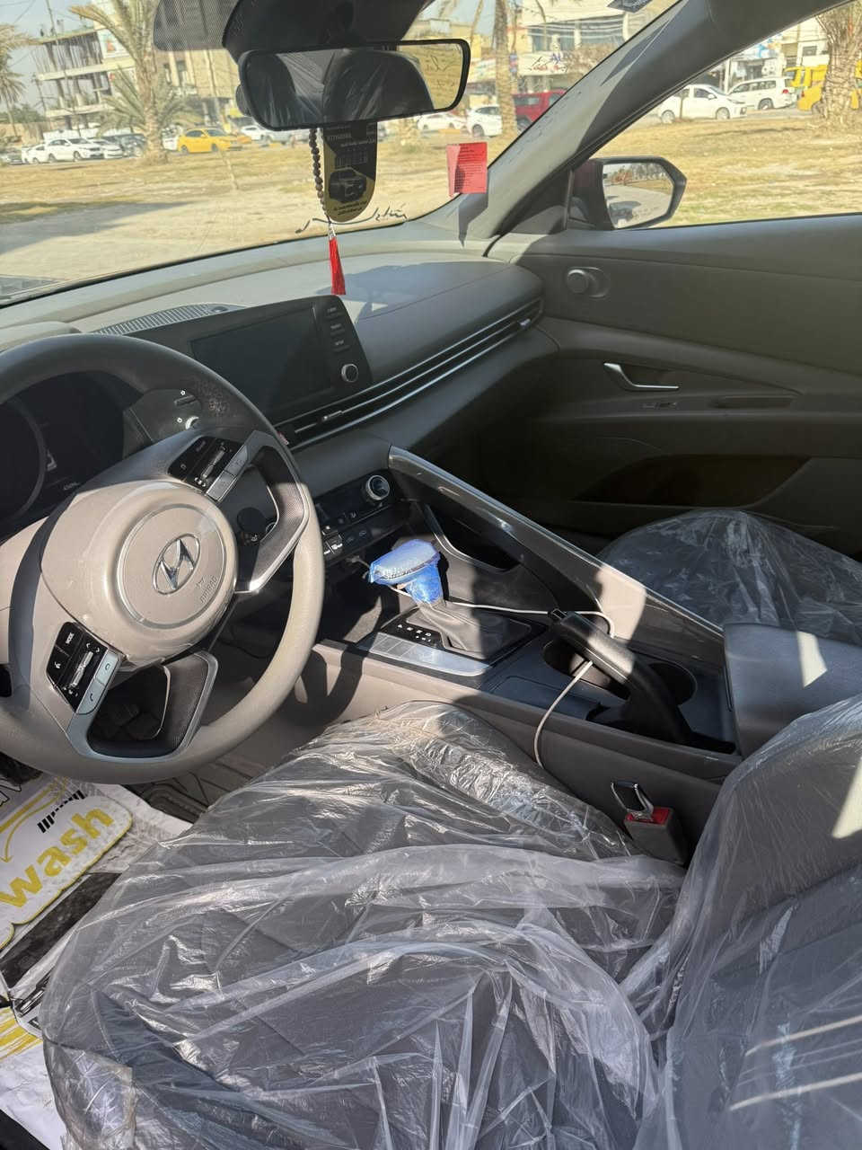 السلام عليكم
النترا 23 ماروني 
بدون فتح بدون تبديل فقط بارد ب البنيد ومعدل bdr 
نص مواصفات 
الداخل لون سمنتي 
فول رادارات 
بصمة 
بريك تلقائي 
وباقي المواصفات المعروفة 
السعر 165وبيه مجال 
شراي أتواصل وياي ادزلك سونار 
وباقي التفاصيل متواجد فيس 
***********
