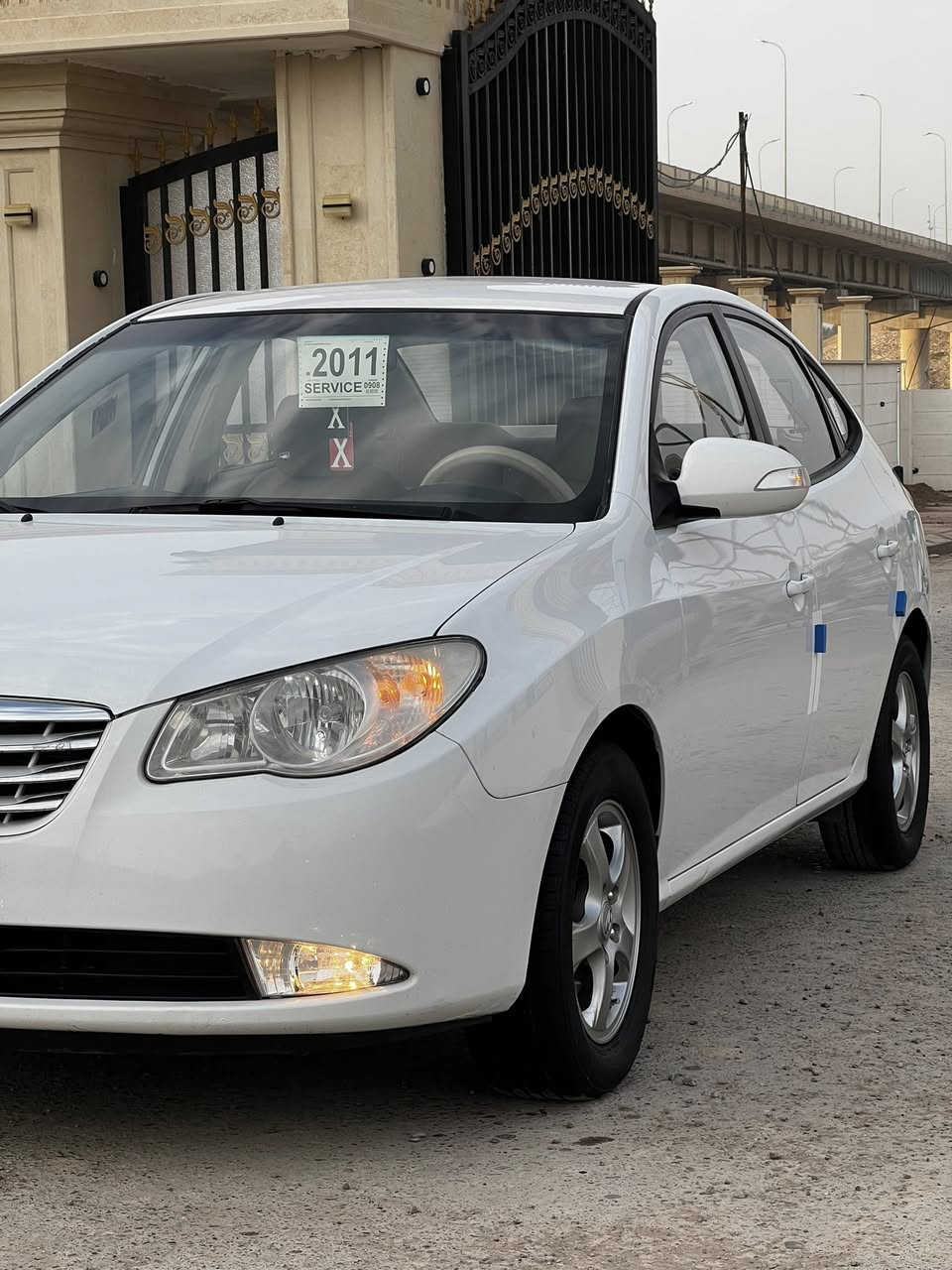 السلام عليكم جميعاً هوندي النترا خليجي موديل 2011. رقم بغداد بسمي السياره مكفوله ماشيه 185 جاهزة تحكم ستيرن شاشه وكامره تخم تاير جديد صدر امامي وخلفي جديد السياره مال جناي العنوان صلاح الدين بلد 
الاتصال ***********
