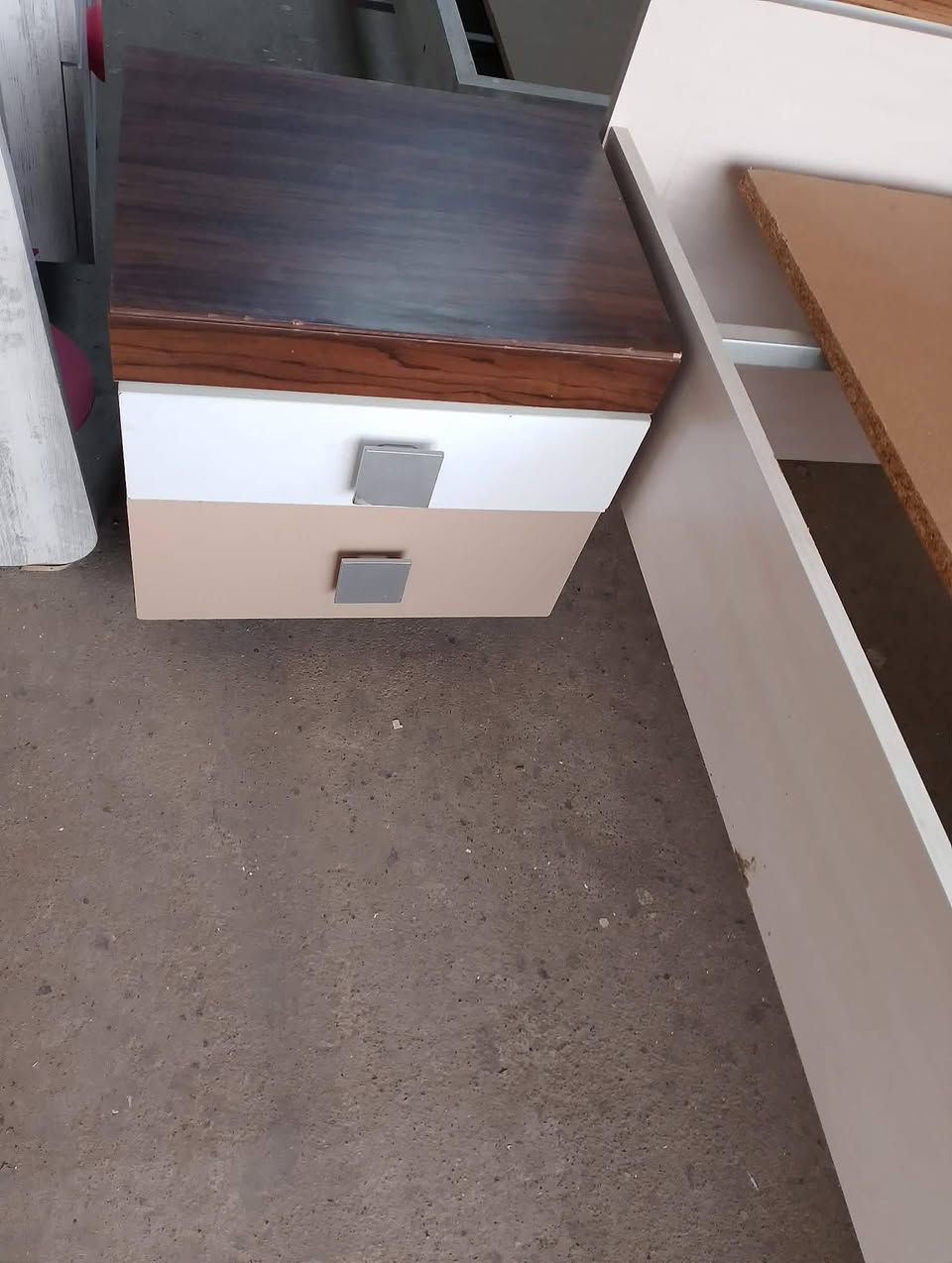 غرفه نوم نفر ماركة حيل نظيفه 
السعر 360


**إذا كنت صاحب هذا الإعلان وتريد حذفه لأي سبب، رجاءا أرسل رسالة إلى الدعم الفني**