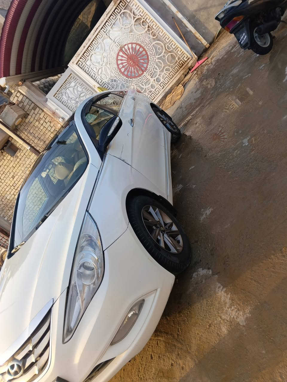 سلام عليكم شباب سوناتا لبيع مستعجل  موديل 11 سياره  جافيه  عله صفحه  مال لعبري   سياره خليجي  سياره فول مواصفات  ما متعوبه   كير و مكينه و حداديه ماميه و خلفيه جدد     و تبريد جديد ثلاجه  مكان سياره ناصريه نصر  و سعر ب 75و بيع مجال  رقم ***********  ‏
