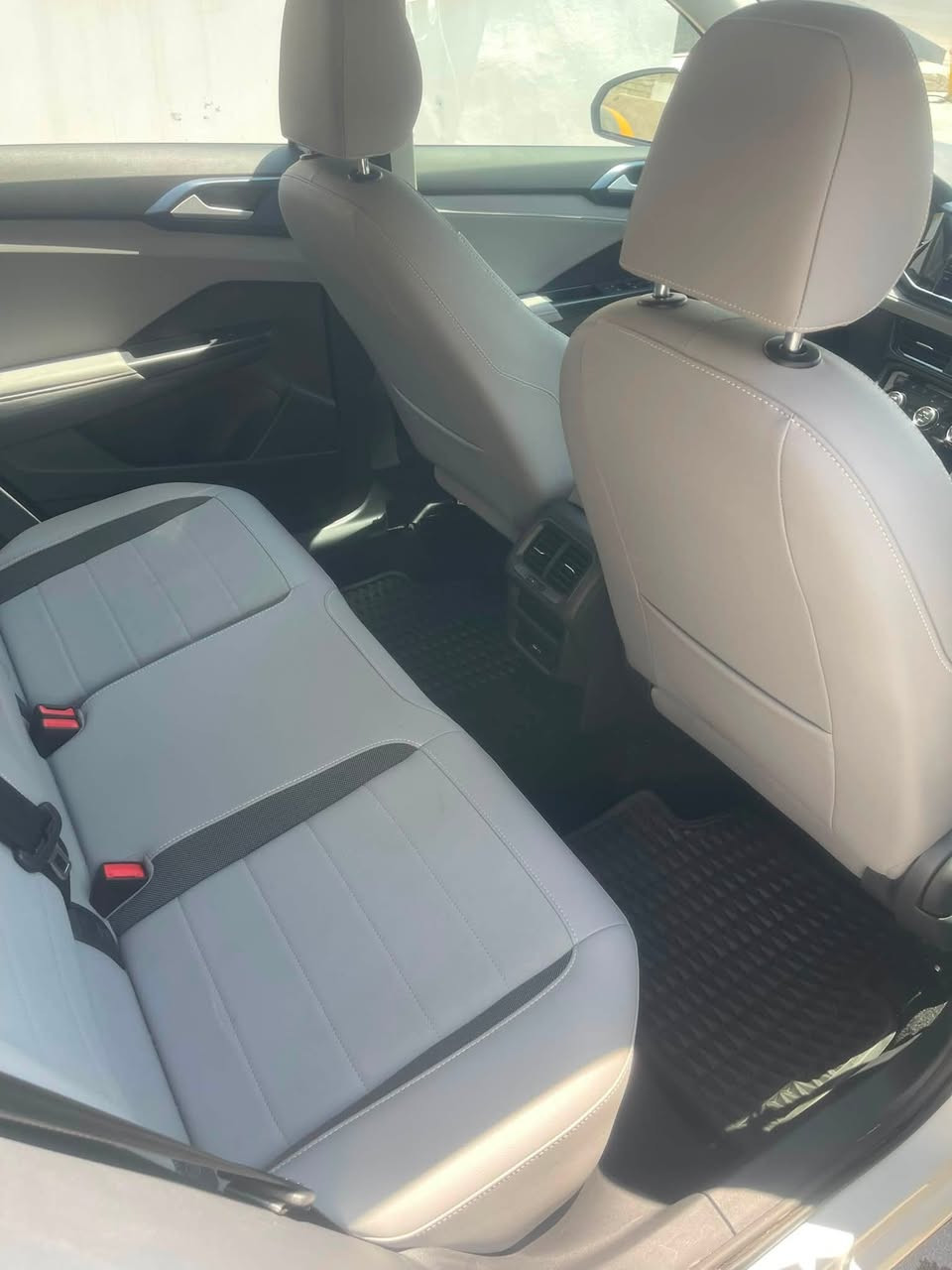 Volkswagen TAOS
2024_SE 

سلام عليكم اخوان طاوس موديل ٢٠٢٤ ايس اي 

سياره فول مواصفات( بصمه تشغيل. بريك بصمه. تشغيل عن بعد. يدات البان بصمه. داخل ابيض. كشنات جلد. كشن.كشن هيتر. كهرباي. كيج الكتروني. تحكمات ستيرن. لايتات امامي خلفمي LED zeinom. ده بل اكسل. تبريد مركزي. مرايات ضد الشمس و هيتر.ويل كروم.اخوان يعني سياره فوللل الفول فقط بدون بانوراما) 

ساره جاهزه فحس و هزه يعني تروح بس ترقم بعد باقي ٨٠ يوم على رقم 

الضرر. فقط جاملغ و باب) رادارات شرت حجر كزوز شرت انطيك

السعررررررر🔥🔥💸 149$ بي مجال كلش قليل

واتساب فايبر ***********


**إذا كنت صاحب هذا الإعلان وتريد حذفه لأي سبب، رجاءا أرسل رسالة إلى الدعم الفني**