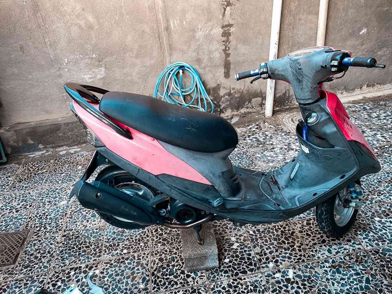 سلام عليكم ماكس عدله للبيع موديل 2005 مكينه 49 بلادي مامفتوحه خرسه الدراجه كلها بلاديه بيها شلعه ومعدل كلش قوي الدراجه ملحه ملاحها قوي كفر احمر جارد عليها تزويد كلجات fcs يدات سكليتر ازرك سبايدر كاربون فايبر دبلات ازرك مكان الدراجه كربلاء شارع الحولي قرب مستشفى الكفيل مكلف بنشر رقم صاحب الدراجه *********** سعرها مليون وبيها مجال قليل قابل للتفاوض كلها ختم واحد ويه المكينه صالنصه أف ام
