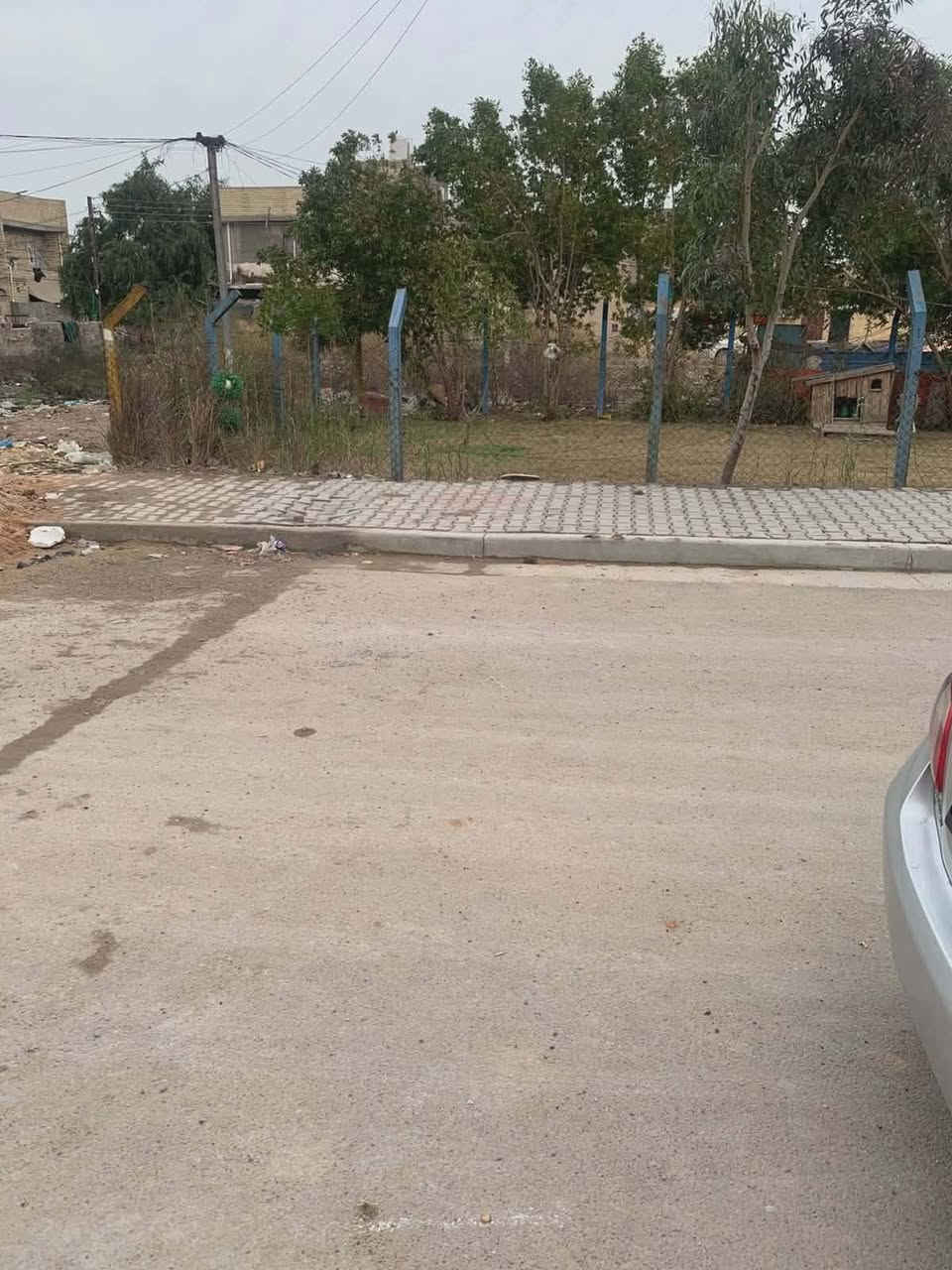 عروض بيوت  من مكتب أبو عباس القريشي للاستثمار والتطوير العقاري باسعار مناسبة مجموعة هاي العروض بحاجة الى الترميم
​1. بيت مساحة 100 متر (يحتاج ترميم)
​الموقع: المسقط، مقابل عمارة المصري.
​السعر: 31 مليون (وبيه مجال بسيط).
​2. بيت مساحة 100 متر (غير مسقف)
​الموقع: السكلات، منطقة الـ 13، مقابل مدرسة الإمام الهادي.
​الحالة: البيت يحتاج ترميم وغير مسقف.
​السعر: 40 مليون (وقابل للتفاوض).
​3. بيت مساحة 100 متر (على ساحة)
​الموقع: السكلات، منطقة الـ 14.
​المميزات: يقع على ساحة وتشجير، ويحتاج ترميم بسيط.
​السعر: 40 مليون.
​4. بيت مساحة 125 متر (طابق ونص - كامل وجديد)
​الموقع: منطقة القمانيات، رقم العقار 359.
​الأبعاد: الواجهة 6.25 متر والنزال 20 متر.
​التفاصيل: بناء بلوك كامل وجديد وما بيه أي نقص. يحتوي على (2 غرف نوم، 2 حمامات، صالة، ومطبخ).
​السعر: 43 مليون.
​📞 للاستفسار والتواصل:
أبو عباس القريشي للاستثمار والتطوير العقاري
الرقم: ***********
