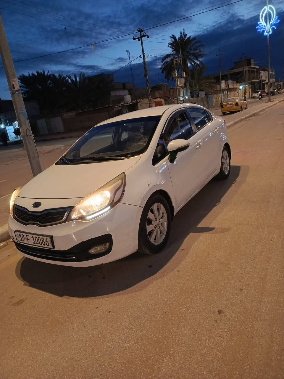 السلام عليكم كيا ريو موديل ١٢ خليجي مكينه ١٦٠٠ دوش كلين مكفوله كفاله عامه بدون حادث مواصفات اشاير ب  مري تحكم ستيرن شاشه تاب سستم سماعات اصلي السعر ٩٤ وبيه مجال حك الجيه مكان السياره كربلاء للاستفسار الاتصال على الرقم ***********
