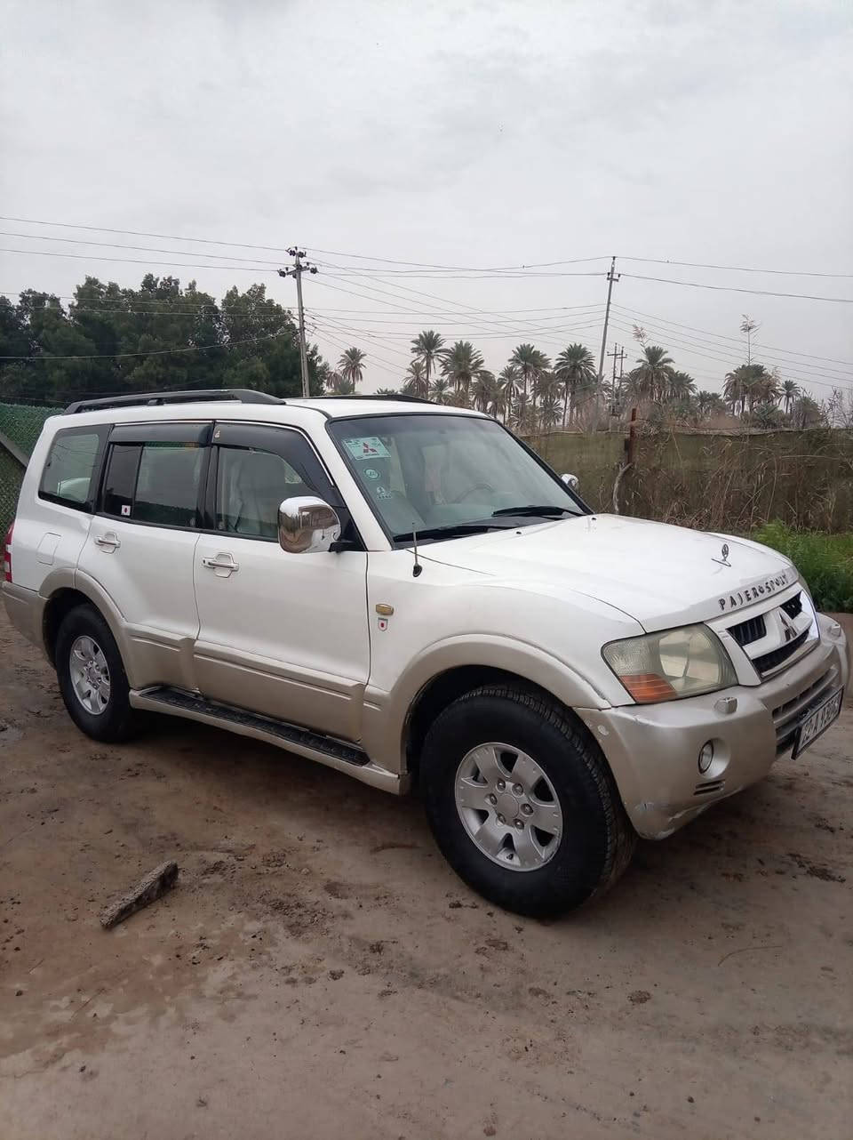 باجيرو ٢٠٠٤ مواصفات سبورت
كفاله عامه من الكلبه والضربه والصبغ
محرك وكير بلادي فور ويل 
رقم أربيل الجديد
تخم تاير وحداديه جديد

*********** وتساب موجود
مكان السيارة /ديوانيه
السعر ٩٠
