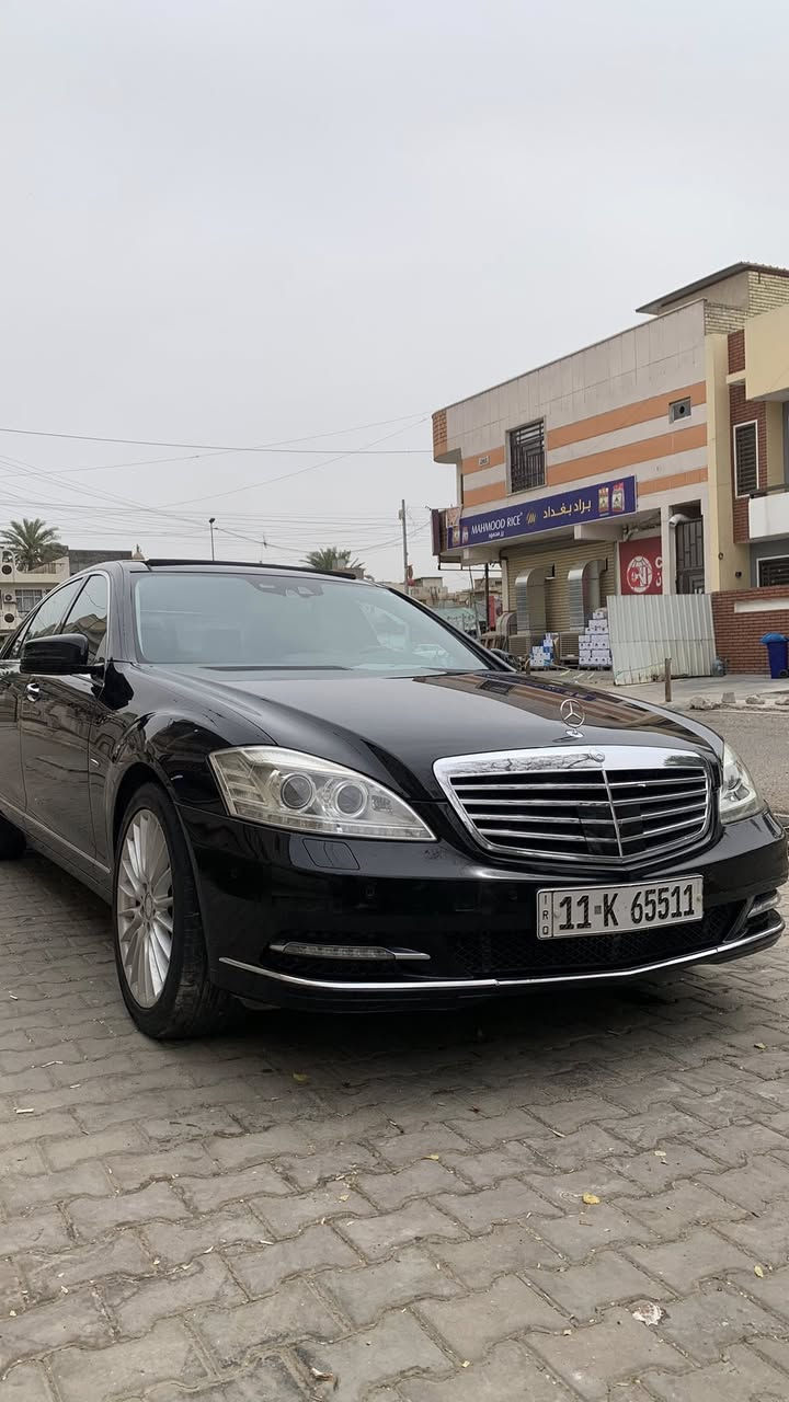 بيع او مراوس
لارج باب طويل 
ناظور ليلي 
بانوراما 
ابواب شفط 
كشنات تدفئه تبريد فول تحكم كهرباء الاماميه والخلفيه 
حساسات امامي خلفي 
رادار 
نقطه عمياء 
جنطه كهرباء 
٥ بردات 
كشنات مساج 
شفتات ستيرن 
وهواي بعد مواصفات جنايه المارسيدس يعرفوها 
ماشيه ١٧٧ الف كيلو 
كفاله فقط بيها رش ركن  دعاميه خلفيه ع كدها فقط مو كلها 
بدون اي نقص 
بغداد مكانها 
اي استفسار الاتصال على الرقم 
***********
