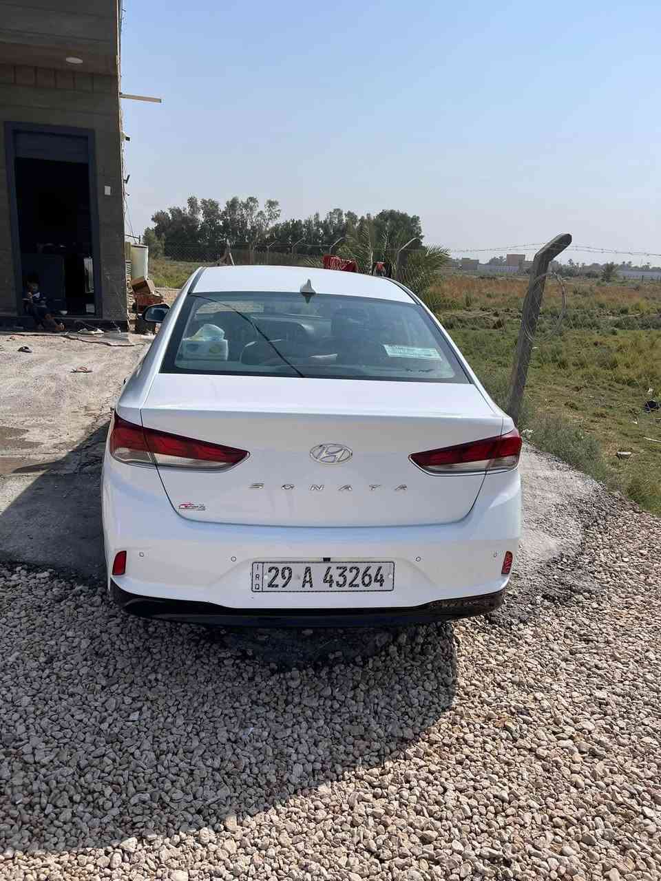 سوناتا غاز بلادي رقم واسط  للبيع او لمراوس 
موديل / ٢٢ 
بيه قطعتين رش من كوريا فقط بدون فتح 
السعر : ١٧٠
 
***********
