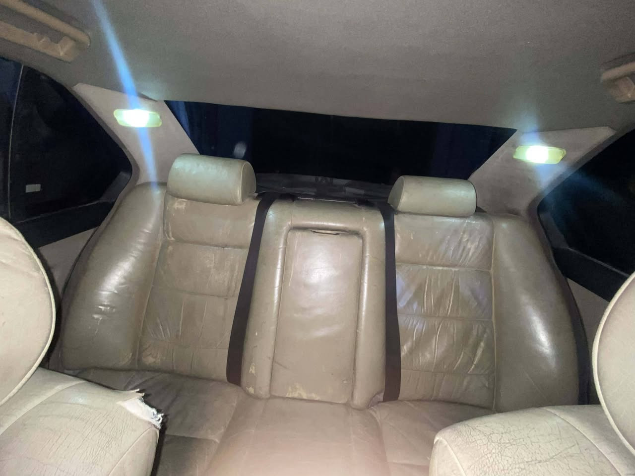 535  1991
عليهة مكينة 30دبل فانوس گير تبترونك مكينه وگير وضفيره وعقل سستم واحد حاويه 
1-تخم ويل وتاير 2سايز
2-تدفئة كشنات + تدفئه ربط فقط تربط جوينات 
3-مكينه حاويه تاخذ وصل المكينه وياهه بعده ممنتهي
4-سستم صوت خرافي 
5+سنترلوك حته قبق بانزين شغال
6-بردات ابواب خلفيه يدويه
7-تبريد ثلاجة القايش موجود بدلت مكينه ومشديته
8-كلشي بسياره شغال ممتوقف بيهه ولا اي شي وبلادي

منظومة تبريد كله جديد ويا المكينه بدلته رحت 3 مرات لاربيل مفتحت لا بنيد ولا وكفتني بمكان عد عيناك السياره من زاخو للبصره . سبب البيع يشهد عليه ربي محتاج فلوس شتريت بيت ومعتاز

السياره بأسم واحد طيب من اهل بغداد وعندي وكالة احولك ثاني يوم سنويه 2029 هزه سقطت شهر 12 
غرامات ماعليهه ولا دينار 

السعر ((73)) وبيهه مجال قليل للشراي اليعتني ويشوفهه
مكانهه نجف ***********
