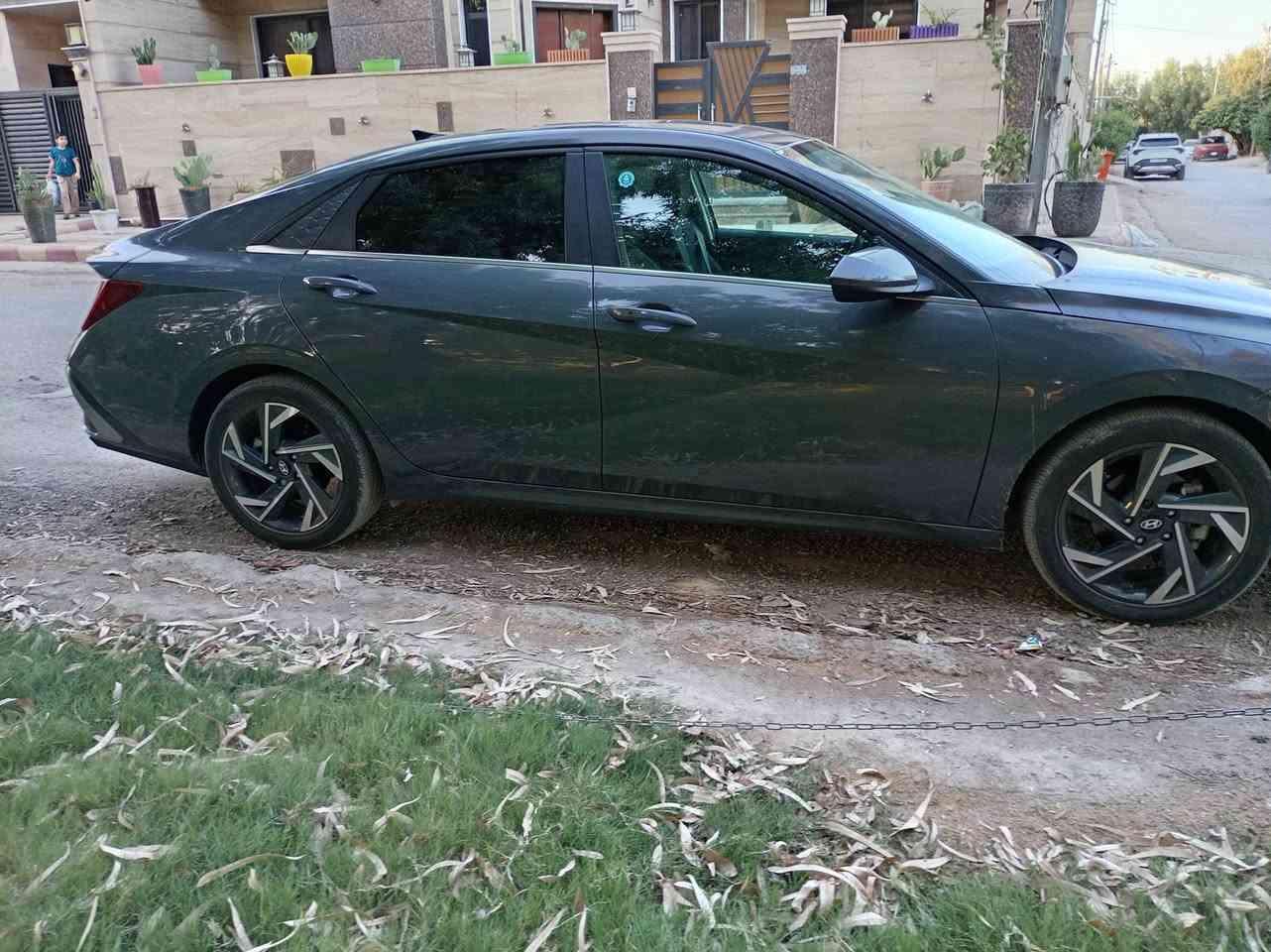 . للبيع هيونداي النترا 2024 وارد امريكي
بصمة
فتحة
لد امامي وخلفي
مكينة 4 سلندر 2000
تشغيل عن بعد
اوتو هولد 
سايد بريك دكمة
كير اوتو + عادي
تبريد بيانو
شاشه ديجتال كاملة
مانع انزلاق 
مانع انحدار
شاحن وايرلس 
جام اوتو 
سماعات Bose
ماوس باحث
تحكم ستيرن جهتين
كراسي تدفئة
رقمي*********** 
السعر 125 وبيه مجال
العنوان بابل
