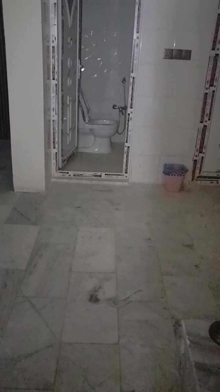 بیت جدید حی العباس ع عمود 66
ایجار 400 
***********
