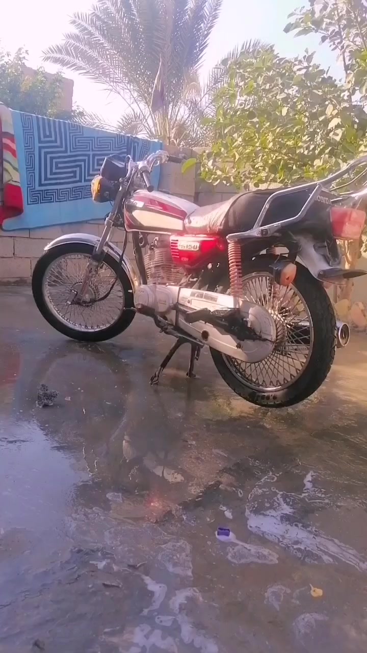 سلام عليكم
دراجه للبيع
ارشه موديل 18 أوراق اصولي
السعر 250 بيها مجال قليل
دراجه دخن رايدلها بستم فقط
شراي خاص


**إذا كنت صاحب هذا الإعلان وتريد حذفه لأي سبب، رجاءا أرسل رسالة إلى الدعم الفني**