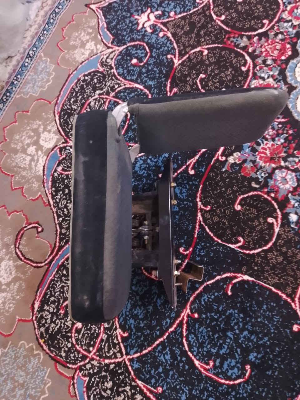 السلام عليكم عندي كرسي للبيع قلابي
هايس ام بوز السعر 125 بيها مجال العنوان بصره سجن حمدان الرقم *********** اواتساب
