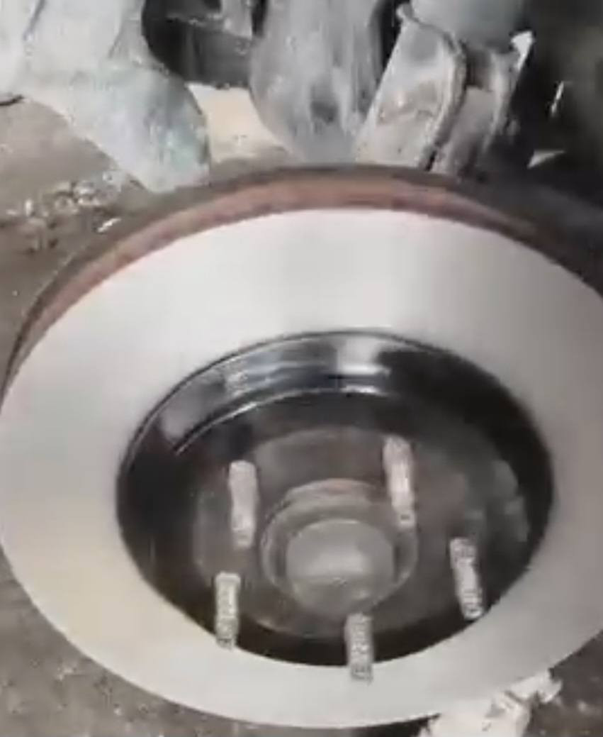 سلام عليكم عدنا تصفير فلانجات جميع سيارات وبسعار جوه السوك المكان صناعيه حمدان شارع العام *********** البصرة, العراق
