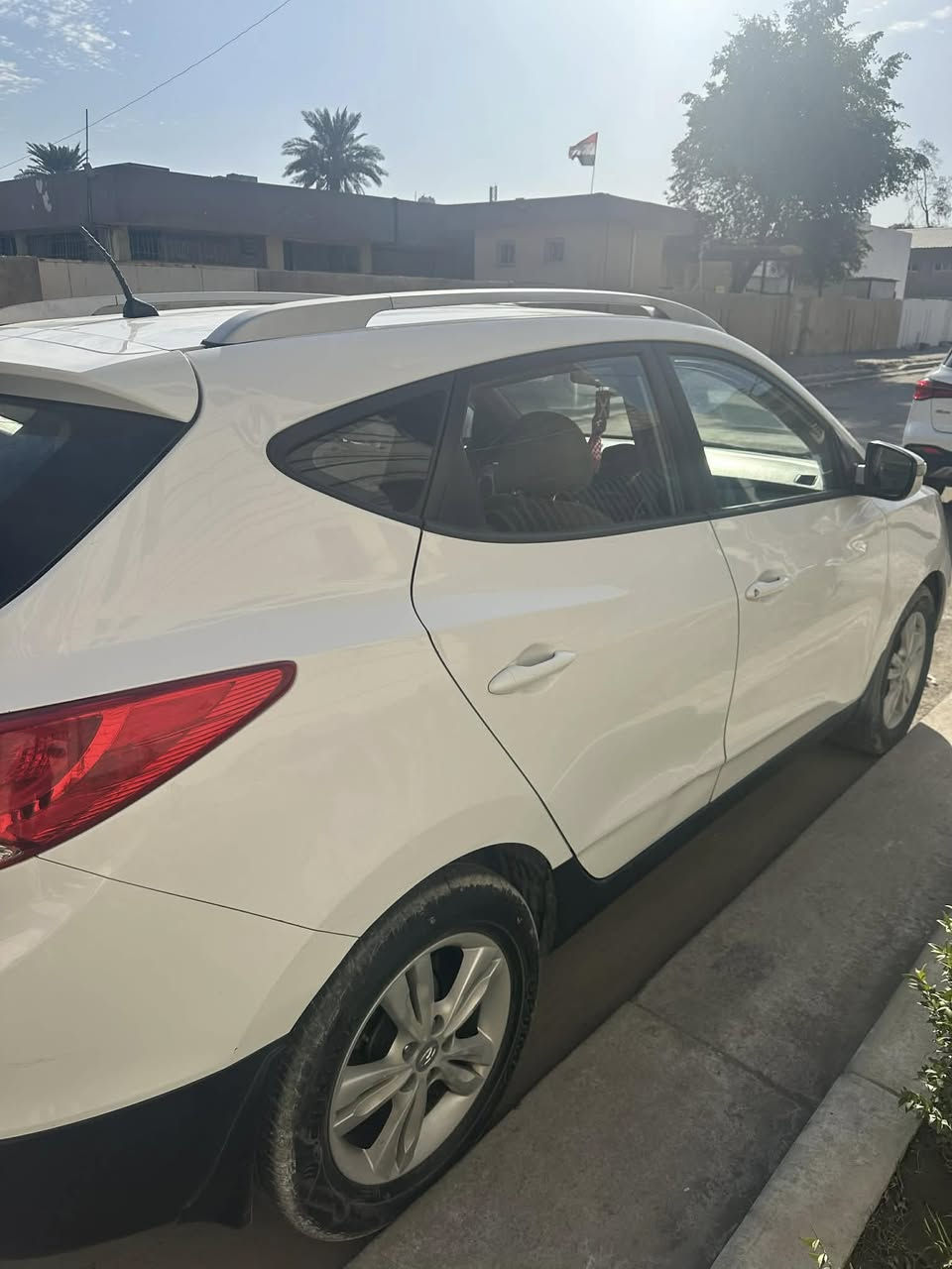 السلام عليكم هونداي توسان 2012 ماشيه 148 ألف مكان السياره بغداد المنصور الرقم *********** سعرها 130 ورقه
