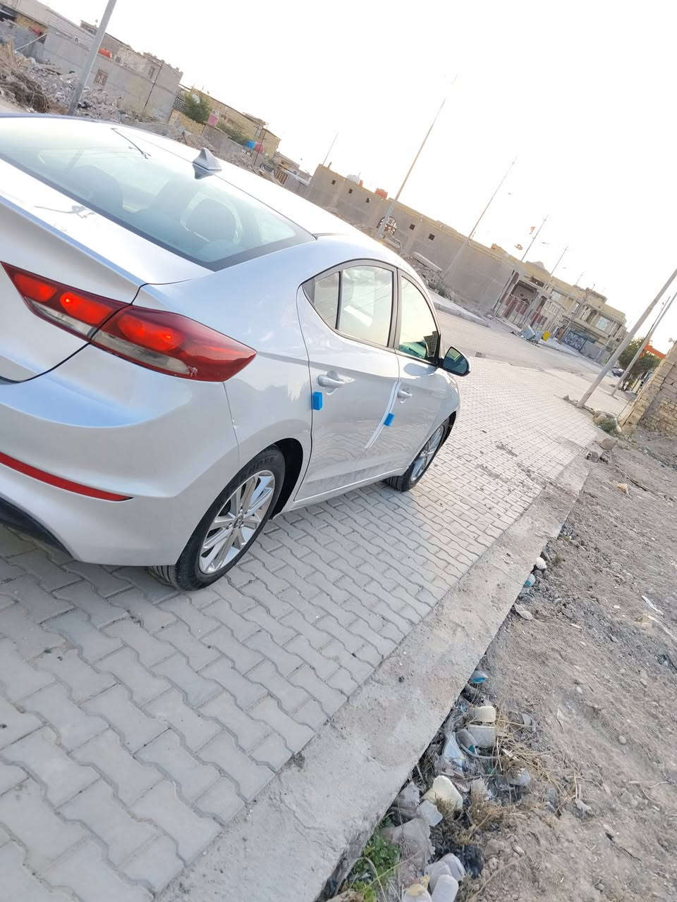 السلام عليكم انترا موديل 2017 وارد امريكي رقم ميسان مكينه 2000 تبريد ثلج تتفئه تخم تاير جديد حداديه جديده كهربائيات كلها شغاله سياره جاهزه مال جناي السعر 105 وبيها مجال العنوان بصره قضاء القرنه ***********
