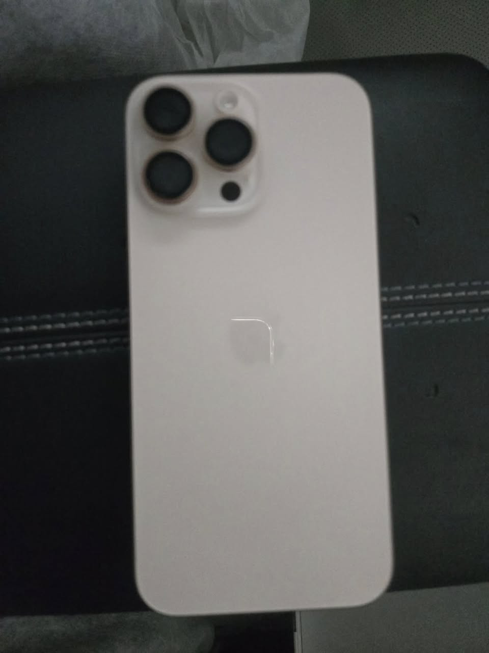 سلام عليكم
آيفون 16 برو ماكس 256 بعدة بالضمان ضمان شركة ABM الجهاز بعدة جديد سعرة 1400 ***********
