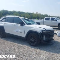 جراند شيروكي • ٦ سلندر • توصل البصرة