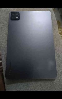 ايباد شاومي باد 6  جديد جداا ومافتوح صارله عندي تقريبا 4اشهر ونضيف جدا...