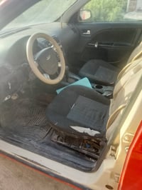 فورد 2007 رقم ديالى مكانها بغداد الزعفرانية 07727686920