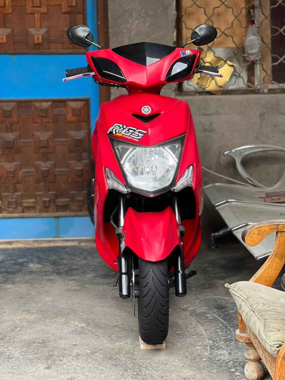 السلام عليكم سكنس لد البيع موديل 2016 نوزل ياباني تتفه يدات ستان صفح حساس دراجه مال رنبه أوراق بسمي قايش جديد تاير خلفي جديد الدراجه اي نقص ما بيهه و الشراي يتصل عله هاذ الرقم ويدلل***********📞
