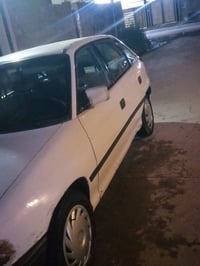 اوبل  استرا جنطه للبيع موديل 92   محرك 18 اثر نفخ قليل  كير اوتوماتيك ...