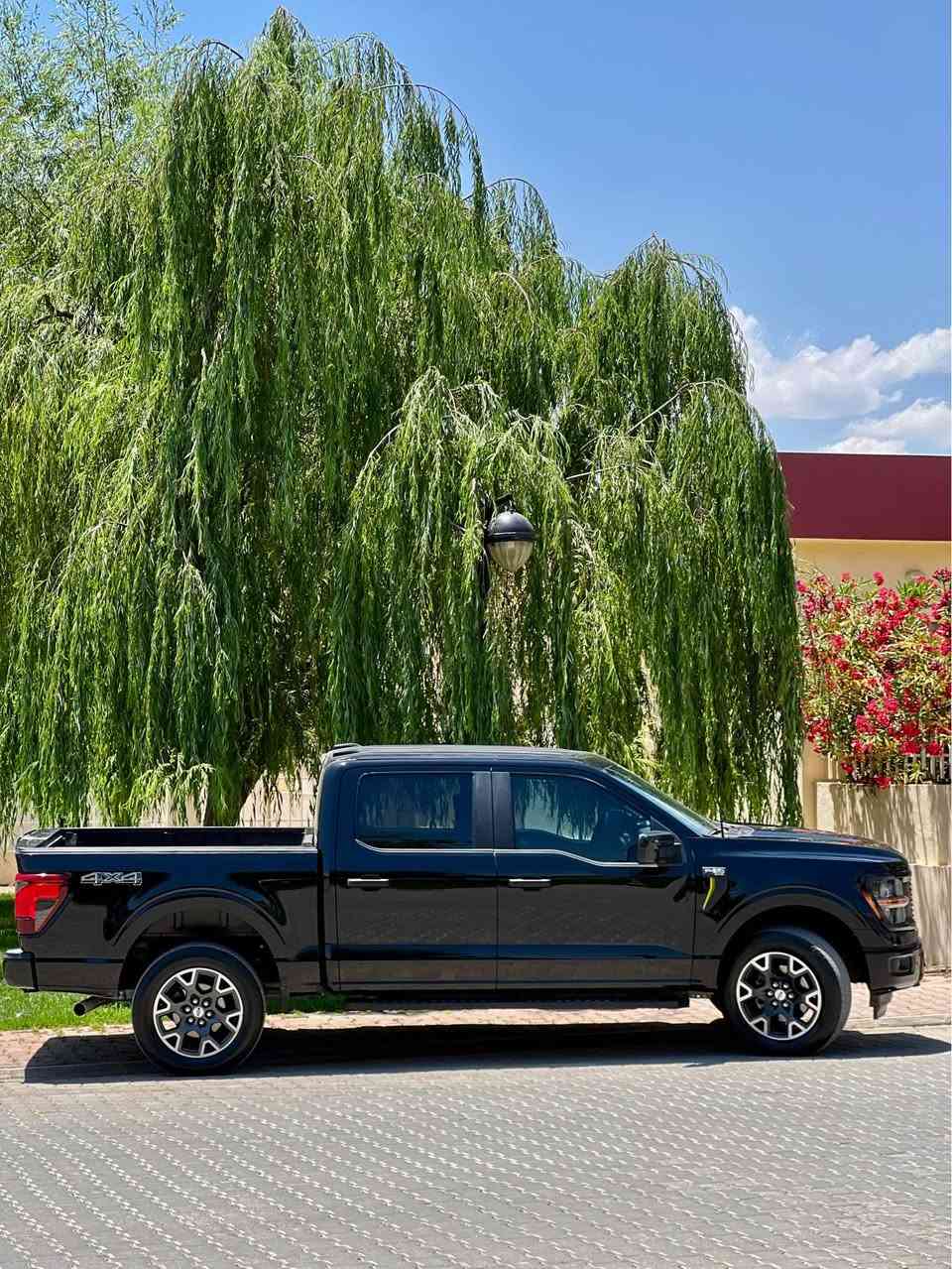 FORD F150 STX 2024
یەک چەمەلەخئ بۆیاخە بێ ناو گرتن سەیارەکە زۆرجوانو زۆرتازەیە کاتی ٣ مانگی لەگەڵە هەمو گیانی بە شەرتە گێڕو مەکینەو تەقە ڕەقە 
*********** السليمانية, العراق
