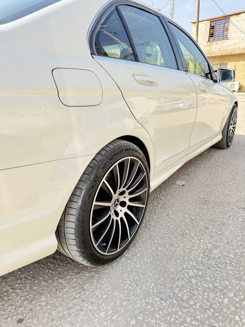 C300 موديل 2010 فول جديده بيع او مراوس تفاصيل اكثر واتساب او اتصال.  ***********
