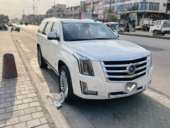 السلام عليكم 
كاديلاك للبيع 
موديل 15
سيارة جديدة على وضع الشركه 
المكينه 5300
ماشية 143
نص باب صبغ 
فول واحد على واحد 
رقم انكليزي هزة جديدة
بسمي ثاني يوم تحويل 
العنوان بغداد مدينة الصدر 
الهاتف ***********
السعر 30$يعني تلث شدات
